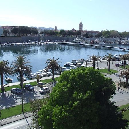 Luxury Town Center Apartments Zadar Exterior photo