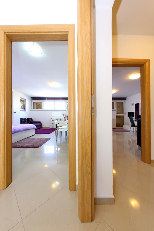 Luxury Town Center Apartments Zadar Exterior photo